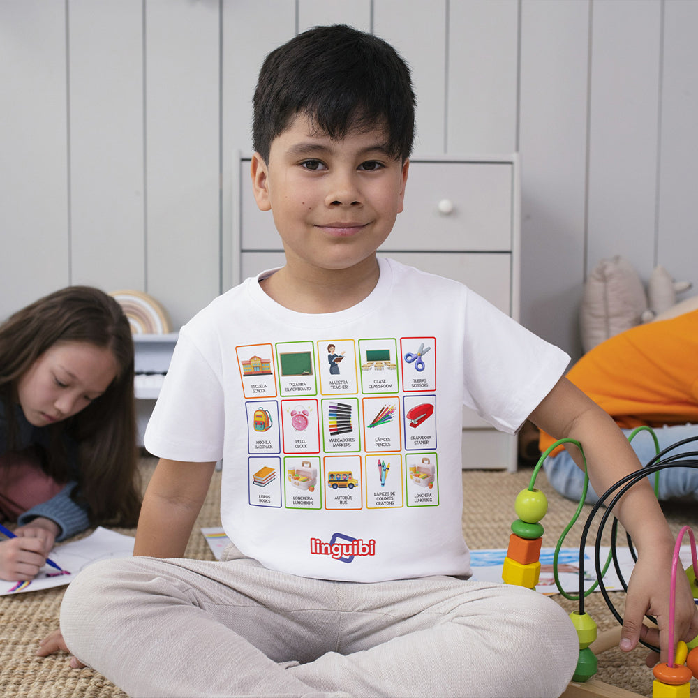 T-shirt a Maniche Corte per Bambini con Stampa delle Card della Scuola in Spagnolo e Inglese